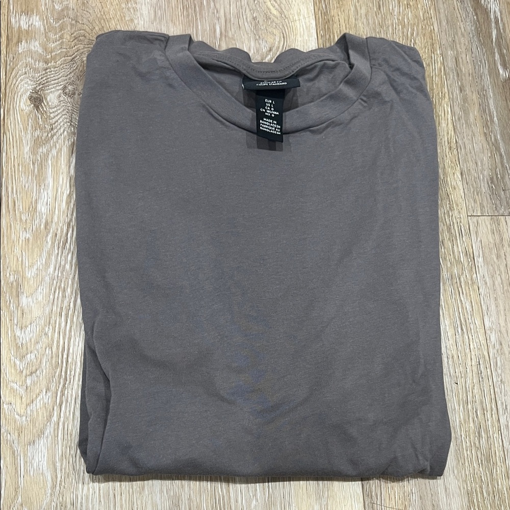 Zara Men's Short Sleeve Crew Tee in Taupe Brown